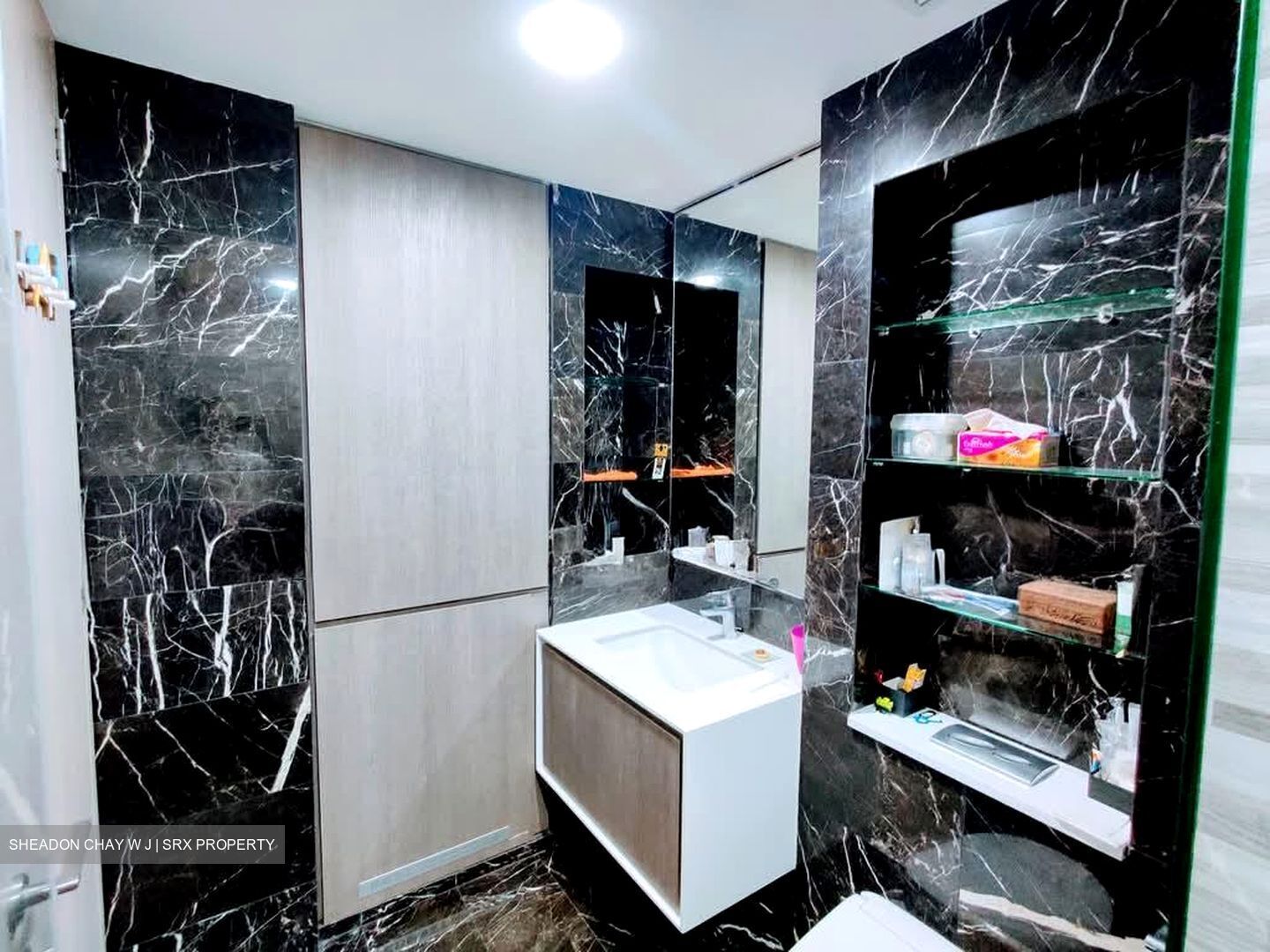 J Gateway (D22), Condominium #560799571